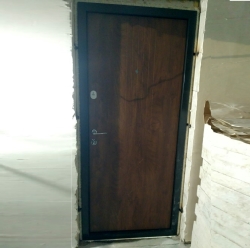 Вхідні Двері Люксор спил дерева кон_ячний Qdoors R6.jpg