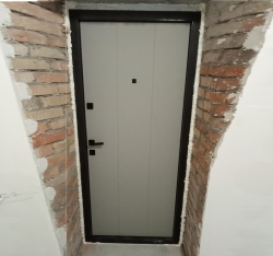 Вхідні Двері Премиум Вертикаль-АК 2 кольори Qdoors r2.jpg