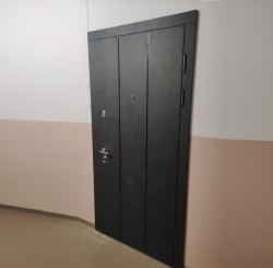 Вхідні Двері Премиум Вертикаль-АК 2 кольори Qdoors R9.jpg