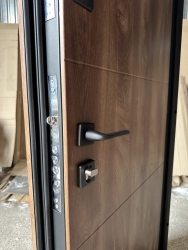 Вхідні Двері Токіо Redfort5.jpg