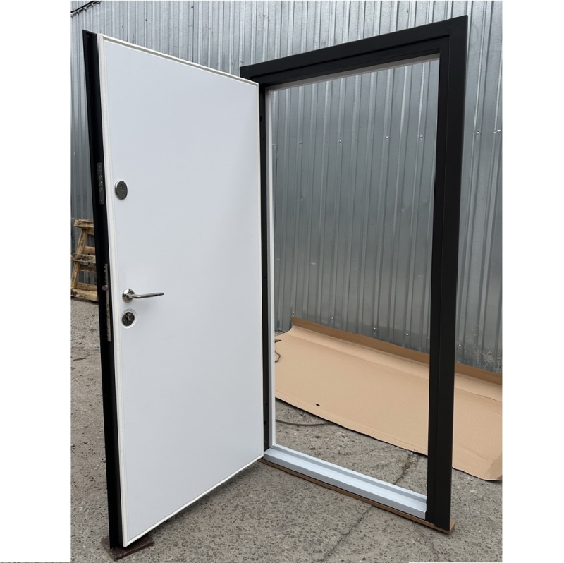 Вхідні Двері Метал-МДФ Каліфорнія Redfort Сірий Біле дерево, вулиця3.jpg