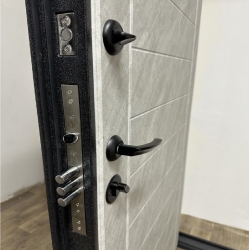 Вхідні Двері Торонто Redfort3.jpg