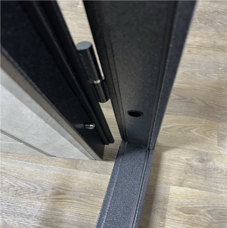 Вхідні Двері Торонто Redfort4.jpg